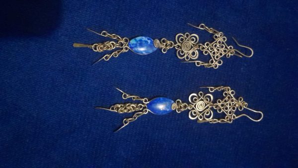 Aretes lapislázuli