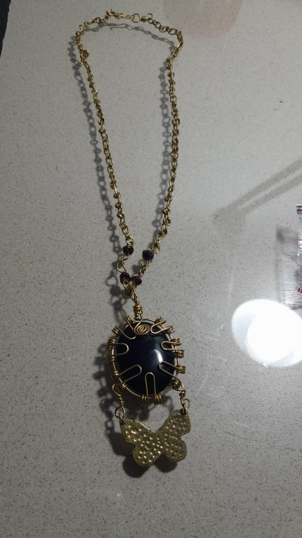 Collar artesanal con obsidiana