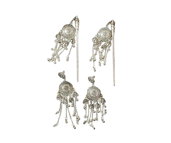 Set pines y aretes